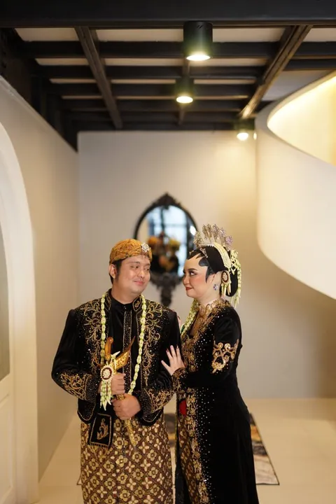 Foto sampul undangan Riki & Ika