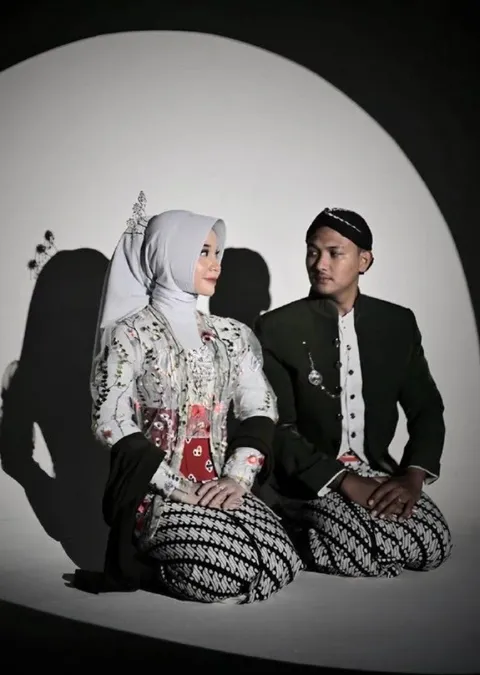 Foto sampul undangan Dina & Sugeng