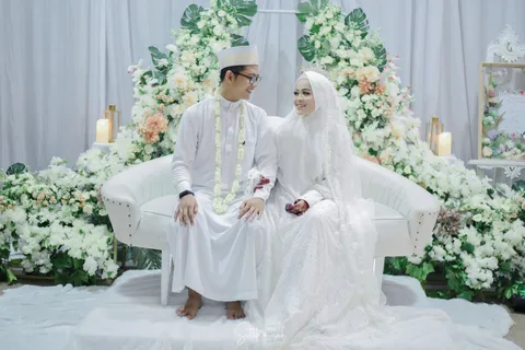 Foto sampul undangan Eva & Riza