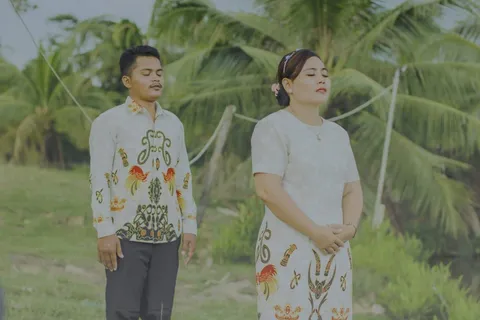 Foto sampul undangan Rizki & Tetty