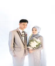 Foto sampul undangan Rescy & Lailiya