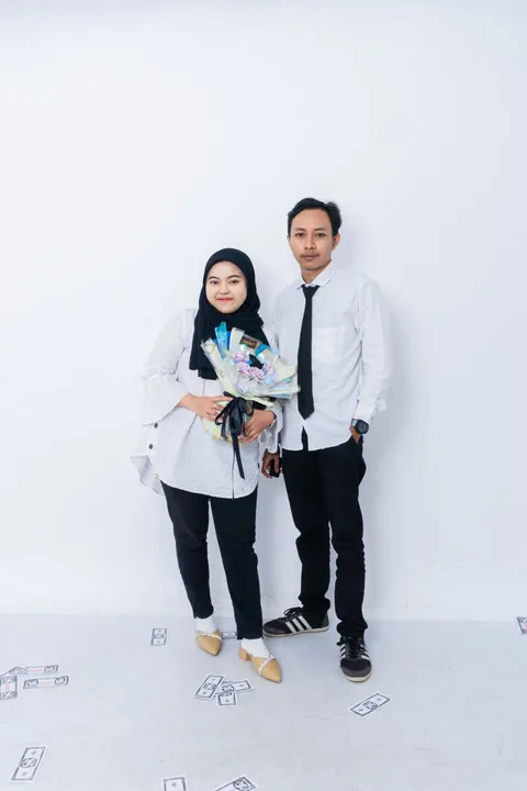 Foto sampul undangan Sigit & Lisa