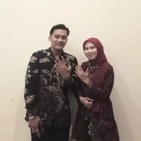 Foto sampul undangan Fitri & Sofyan