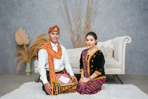 Foto sampul undangan Silvester & Len