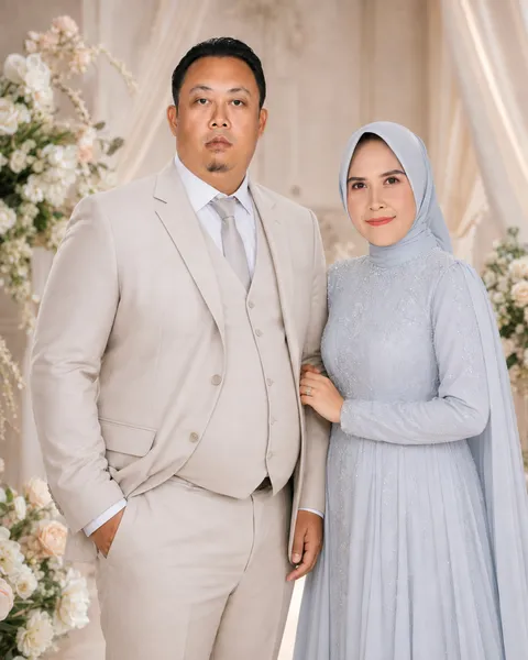 Foto sampul undangan Otto & Pipit