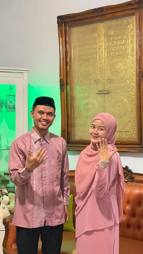 Foto sampul undangan Iya & Ical