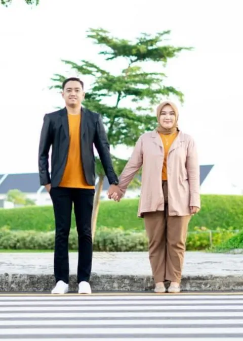 Foto sampul undangan Juli & Fikri