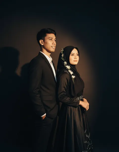 Foto sampul undangan Viki & Bella