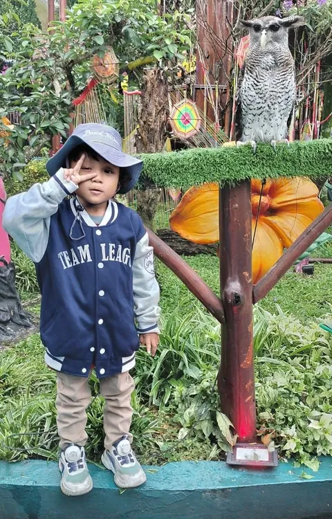 Foto sampul undangan Khitan Mboy