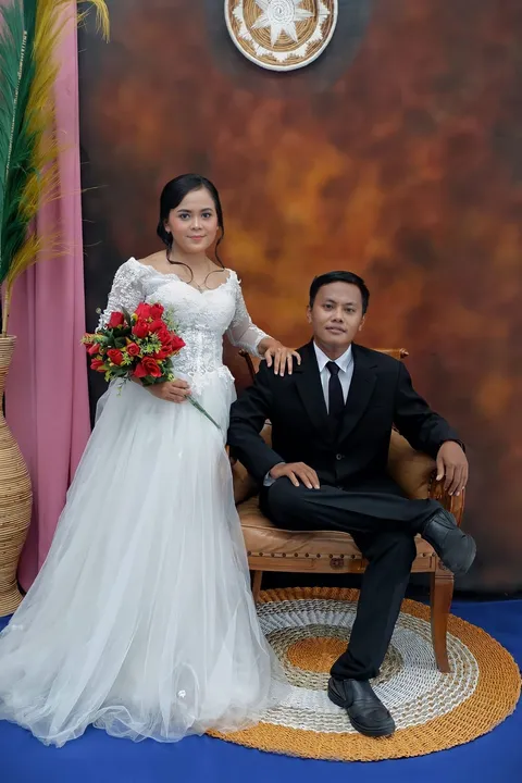 Foto sampul undangan Maryati & Lambok