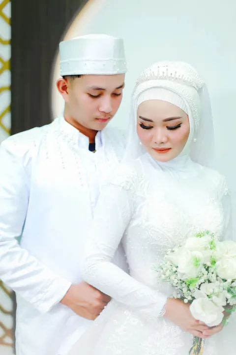 Foto sampul undangan Rizky & Sari