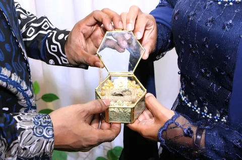 Foto sampul undangan Rengga & Aini