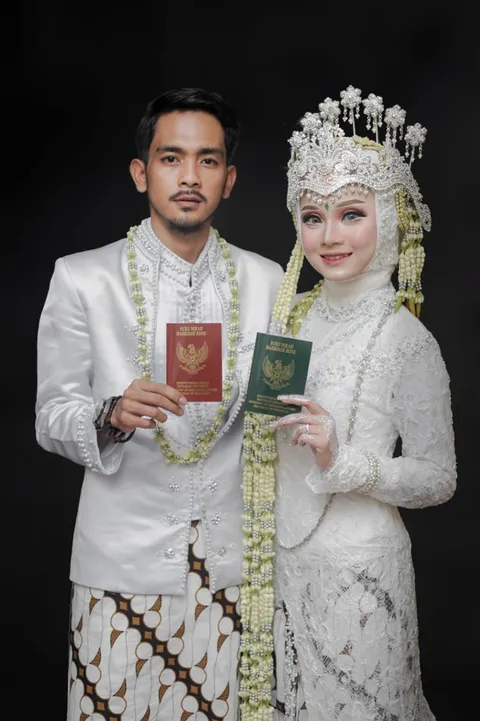 Foto sampul undangan Tesa & Darul