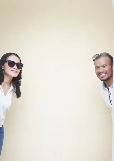 Foto sampul undangan Lena & Lamro