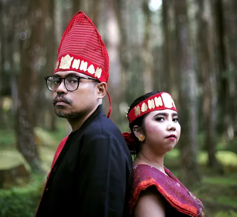 Foto sampul undangan Elina & Ares