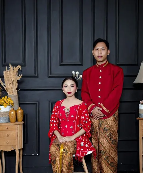 Foto sampul undangan Nanda & Karunia