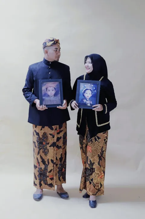 Foto sampul undangan Holil & Dinda