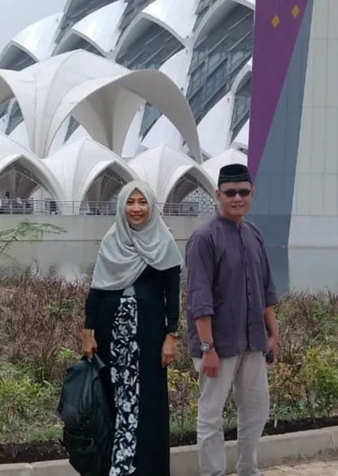 Foto sampul undangan Devi & Iwan