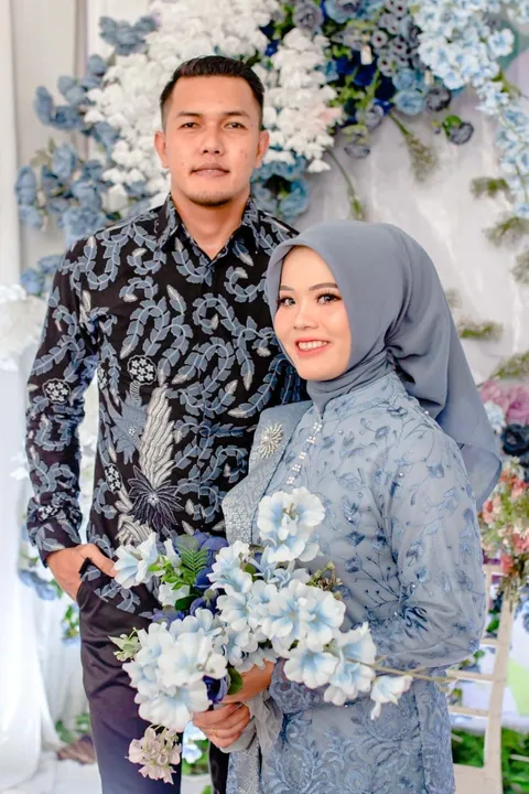 Foto sampul undangan Indri & Deden
