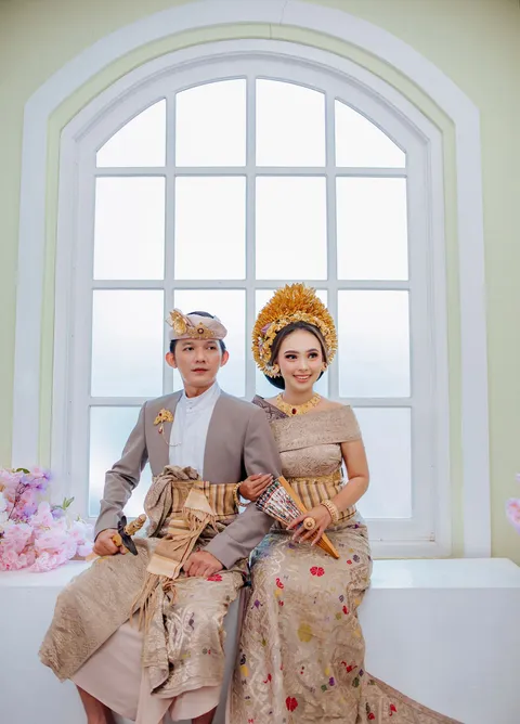 Foto sampul undangan Meytha & Abraham