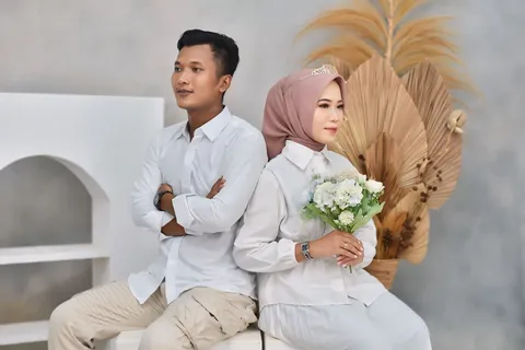 Foto sampul undangan Ami & Rindra