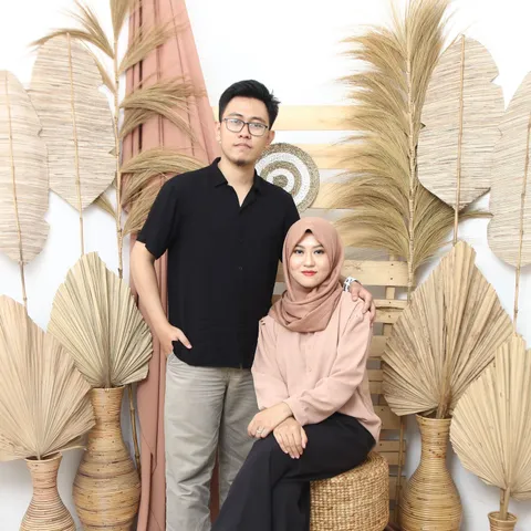 Foto sampul undangan Laily & Adit