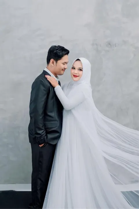 Foto sampul undangan Annisa & Richard