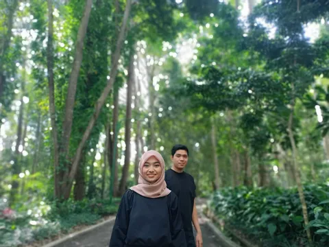 Foto sampul undangan Maroli & Yuri