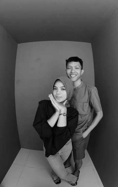 Foto sampul undangan Oky Wahyu Saputra & Tita Sentiawati