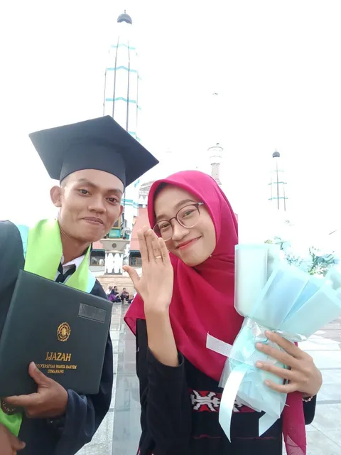 Foto sampul undangan Sella & Alex