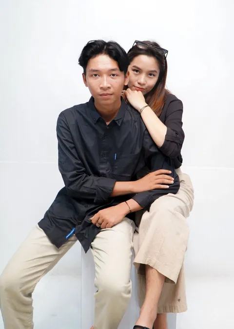 Foto sampul undangan Delo & Mika