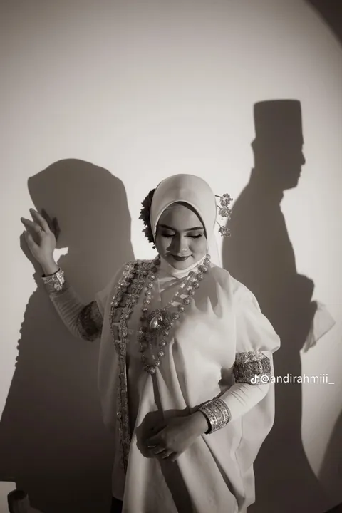 Foto sampul undangan Ilham Chia