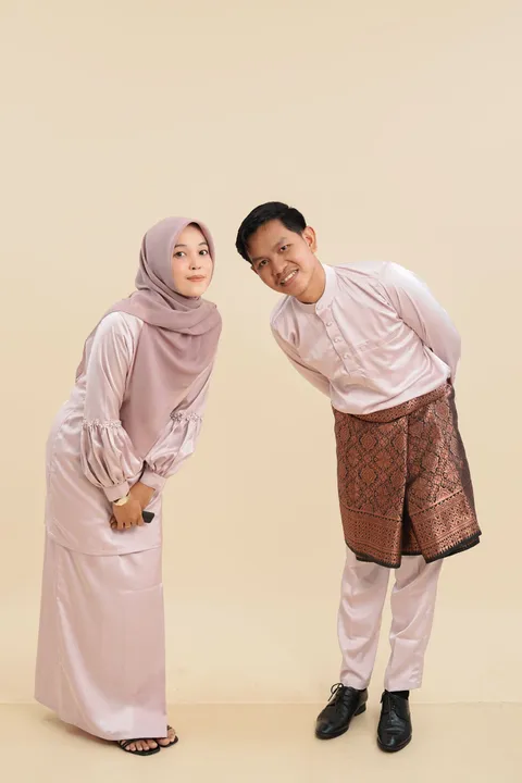 Foto sampul undangan Baim & Dewi