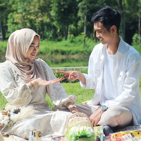 Foto sampul undangan Iyang & Salsa