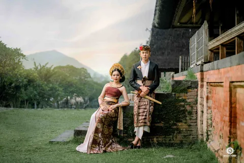 Foto sampul undangan Tia & Anom