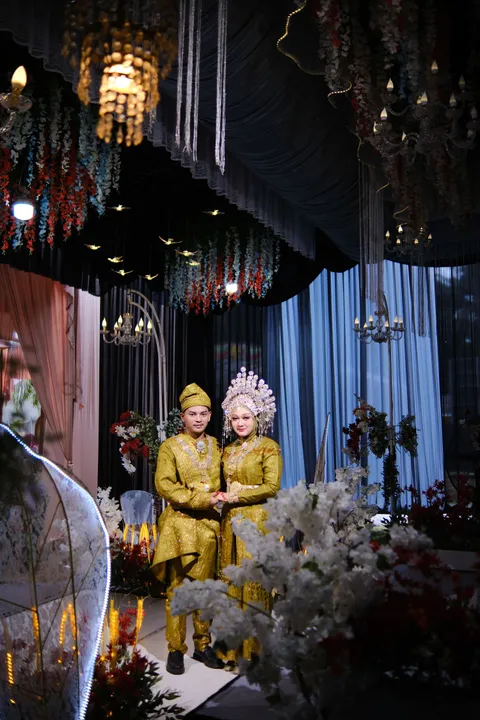 Foto sampul undangan Novi & Hilal