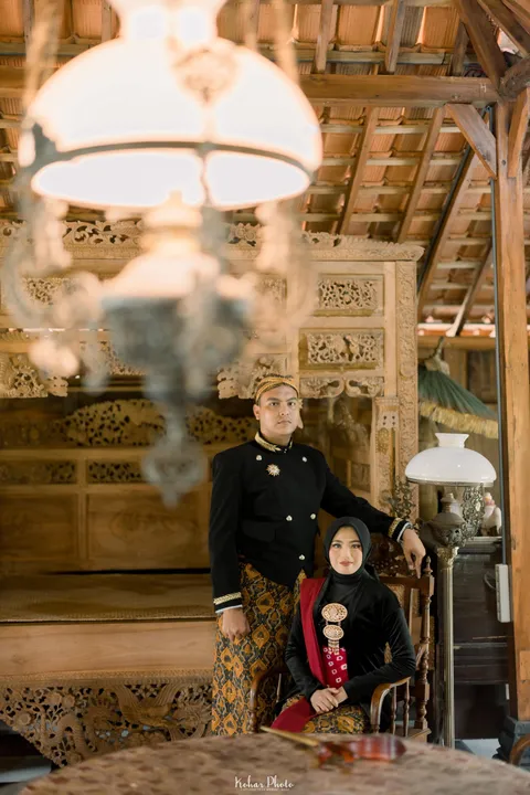 Foto sampul undangan Raka & Della