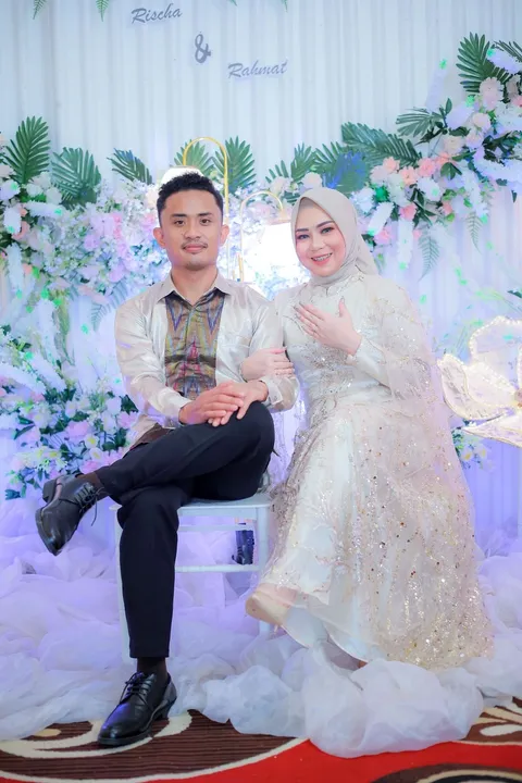 Foto sampul undangan Rischa & Rahmat