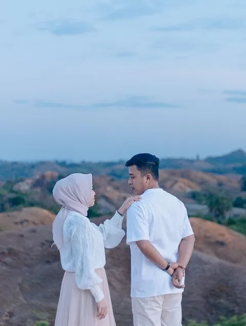 Foto sampul undangan Mega Mustika & Edwin Ririn