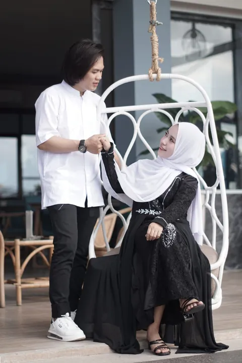 Foto sampul undangan Sri & Rio