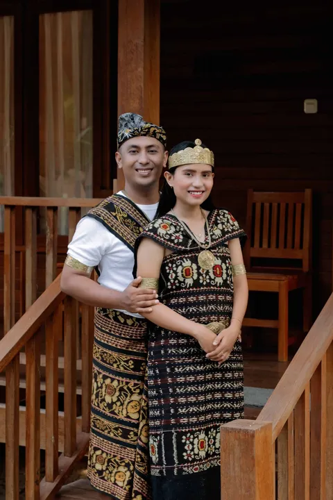 Foto sampul undangan Vievien & Ama Pe