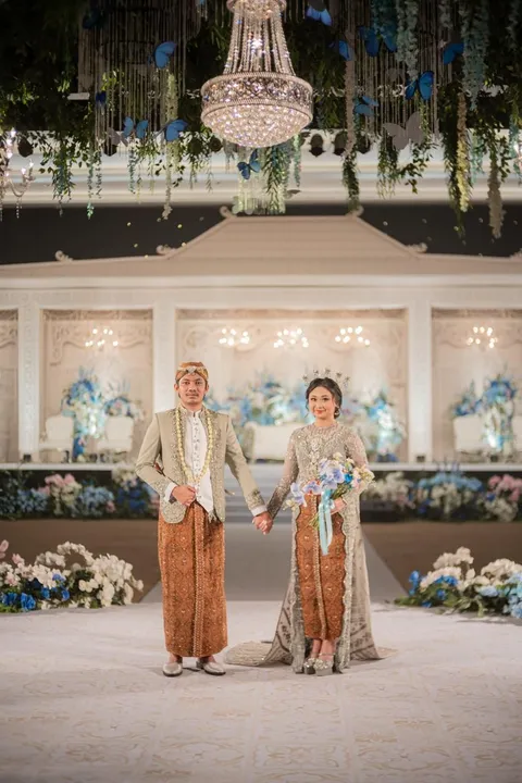 Foto sampul undangan Aura & Nandy