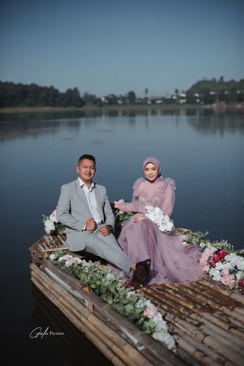 Foto sampul undangan Ghina & Dhika