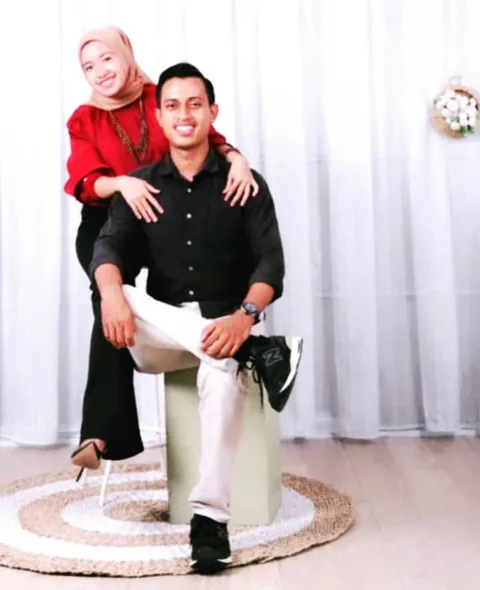 Foto sampul undangan Fira & Rizki