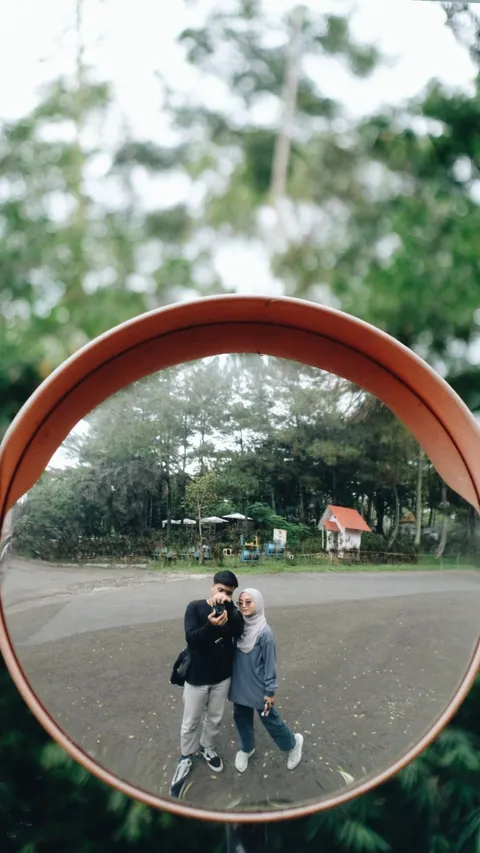 Foto sampul undangan Reza & Vannisa