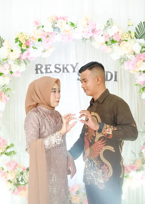 Foto sampul undangan Syndi & Resky