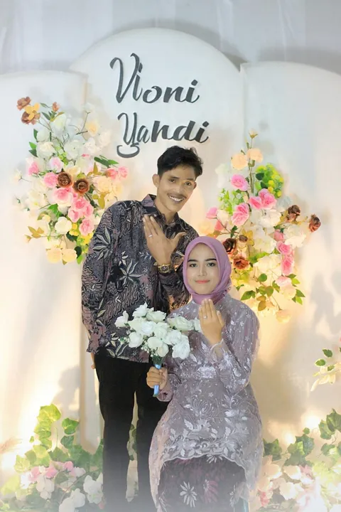 Foto sampul undangan Yahdi & Vioni