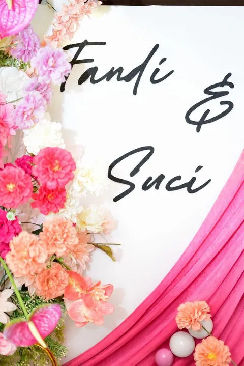 Foto sampul undangan Suci & Fandi