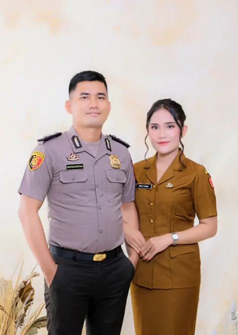 Foto sampul undangan Serapinus & Inke