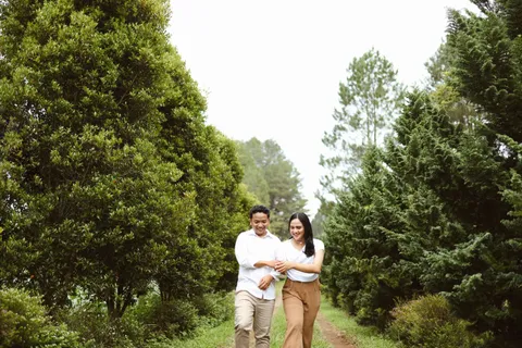 Foto sampul undangan Alicia & Alex